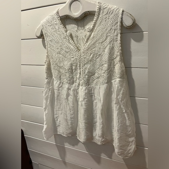 BELLAMBRA – M – Lace & Silk Sleeveless Top - Picture 4 of 7